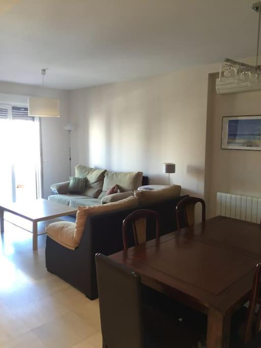 Ferienwohnung Amplio Piso En Nervion, Excelente Zona De La Ciudad. Sevilla Exterior foto