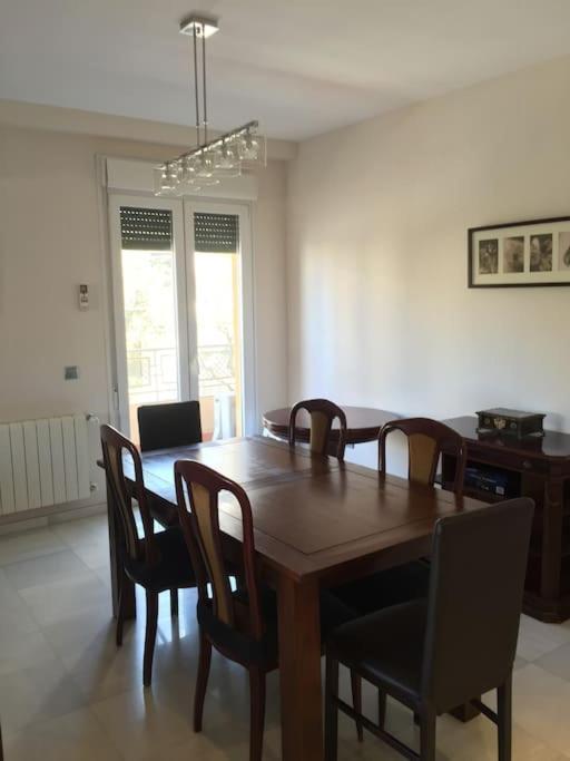 Ferienwohnung Amplio Piso En Nervion, Excelente Zona De La Ciudad. Sevilla Exterior foto