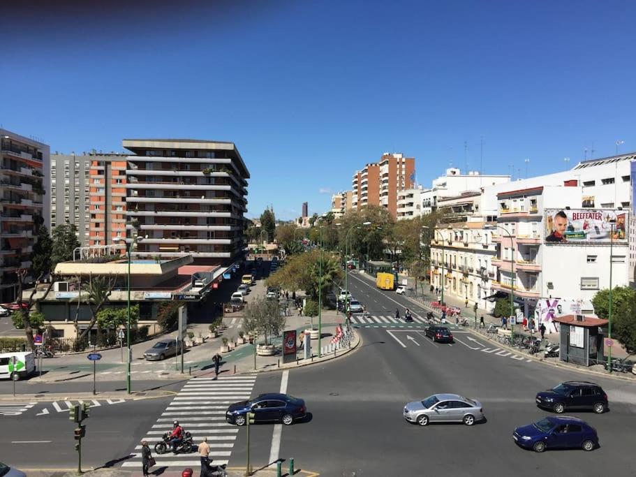 Ferienwohnung Amplio Piso En Nervion, Excelente Zona De La Ciudad. Sevilla Exterior foto